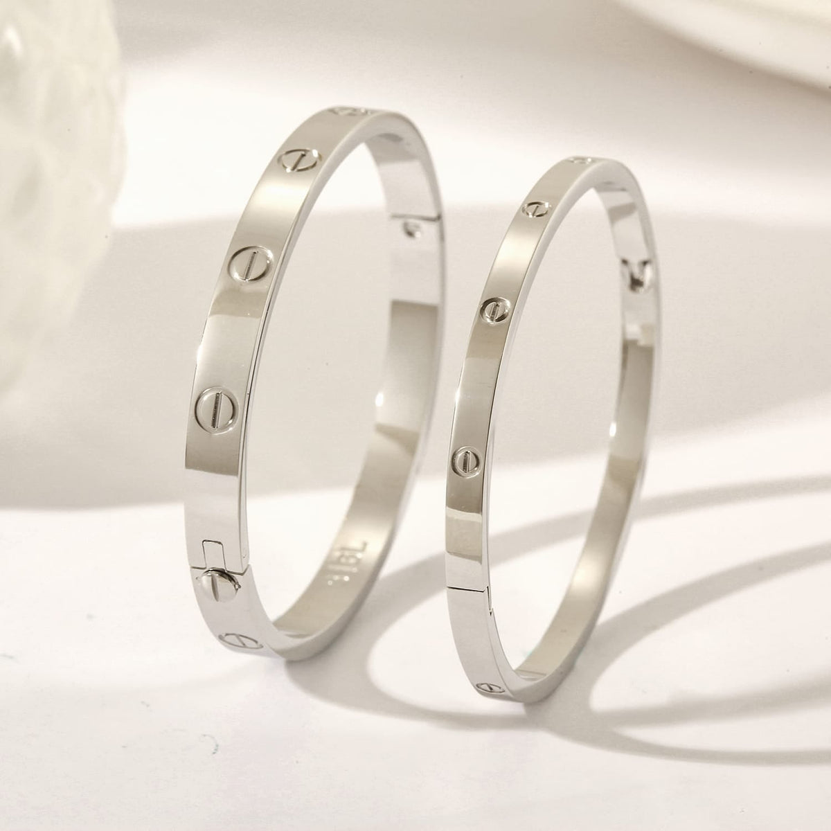 Thin Love Lock Bangle – Phia & B